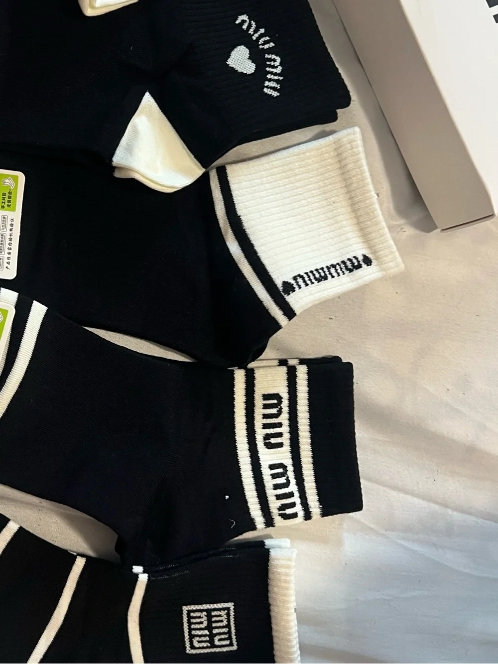 Socks Gift Set- 5 Adorable Black/White Crew Socks Heart Details